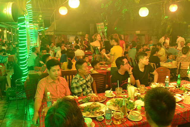 Nhà Hàng Sài Gòn Xưa - nơi tổ chức tiệc lý tưởng cho gia đình bạn